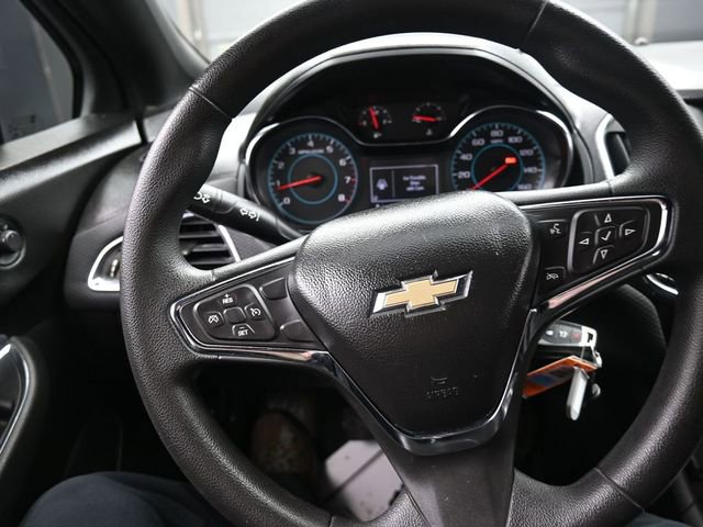 Used 2017 Chevrolet Cruze LT image 8