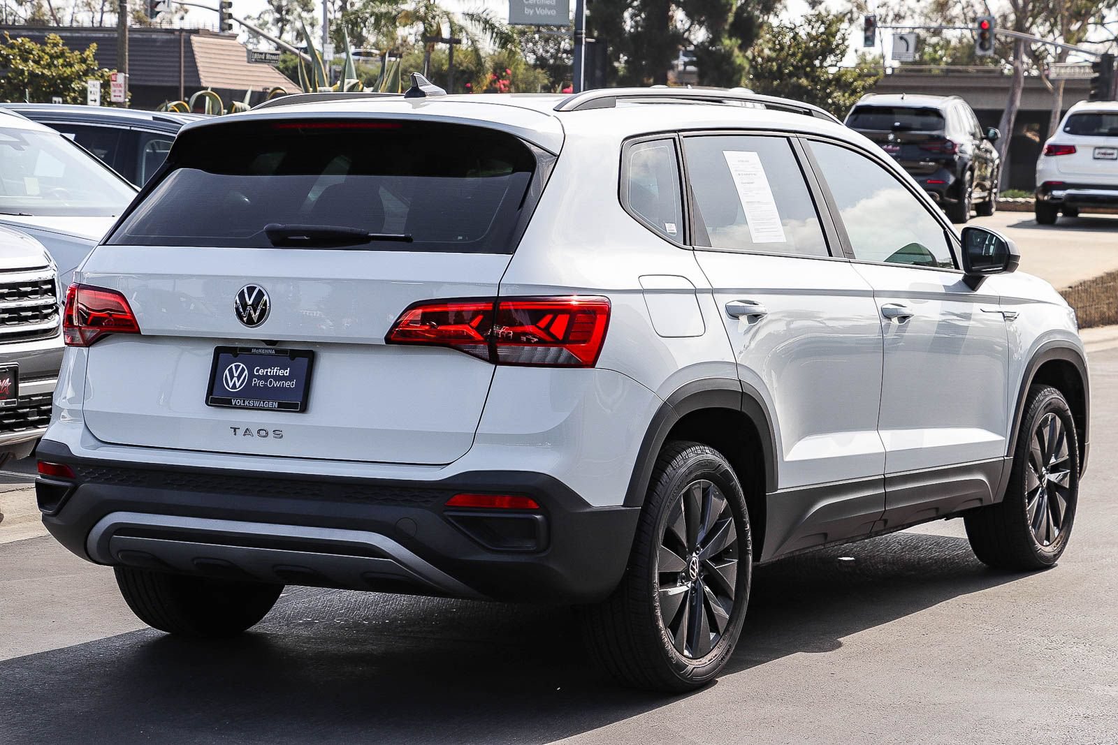 Used 2023 Volkswagen Taos S FWD image 7