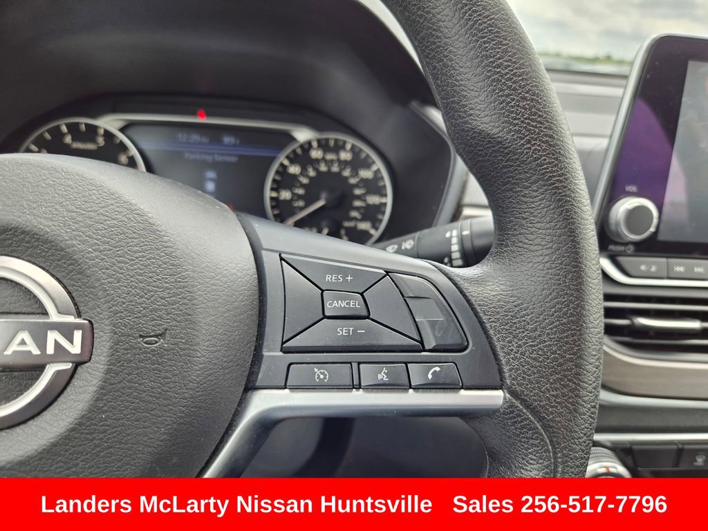 Used 2024 Nissan Altima 2.5 SV FWD image 22