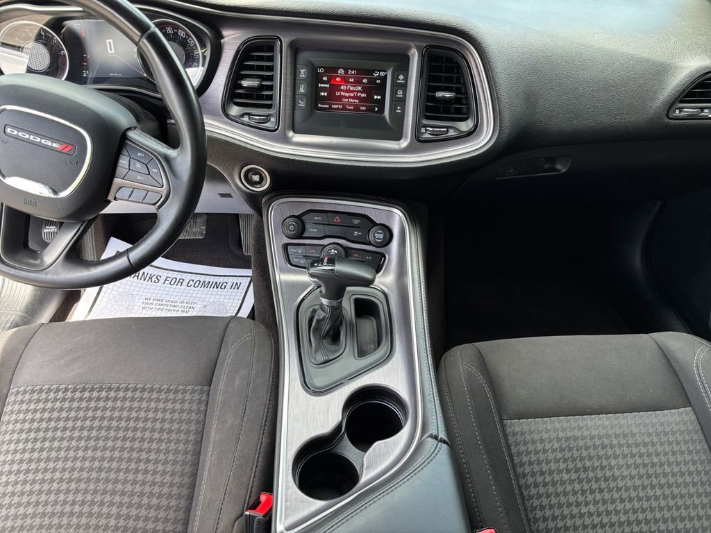 Used 2017 Dodge Challenger SXT RWD image 16