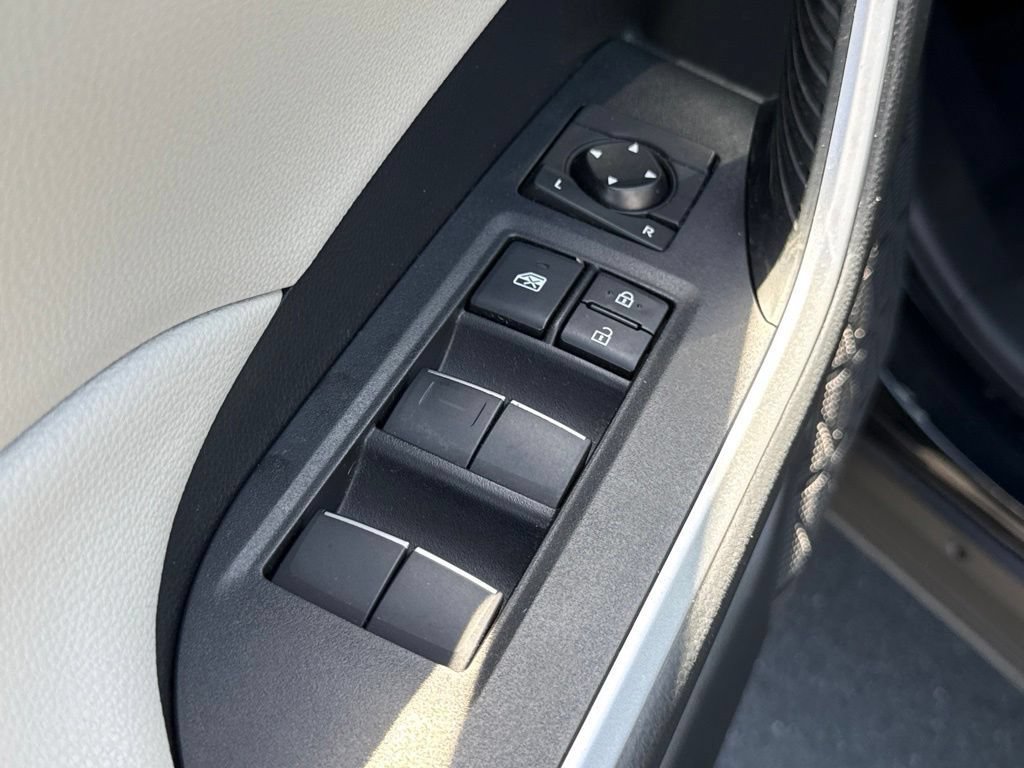 Certified 2020 Toyota RAV4 XLE Premium AWD/4WD image 19