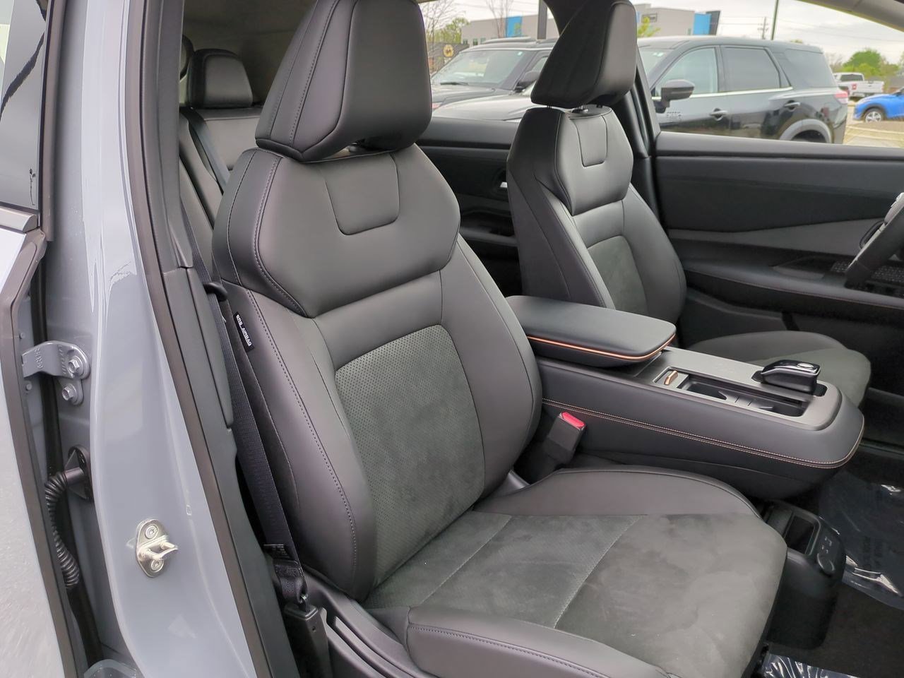 Certified 2024 Nissan Ariya AWD image 39