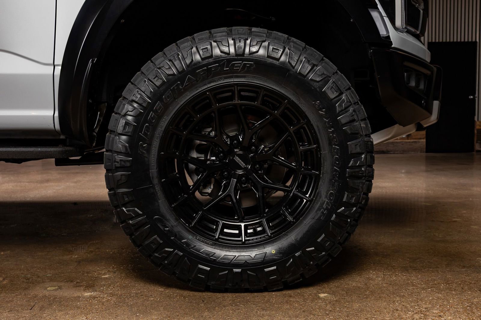 Used 2025 Ford F150 Raptor image 12