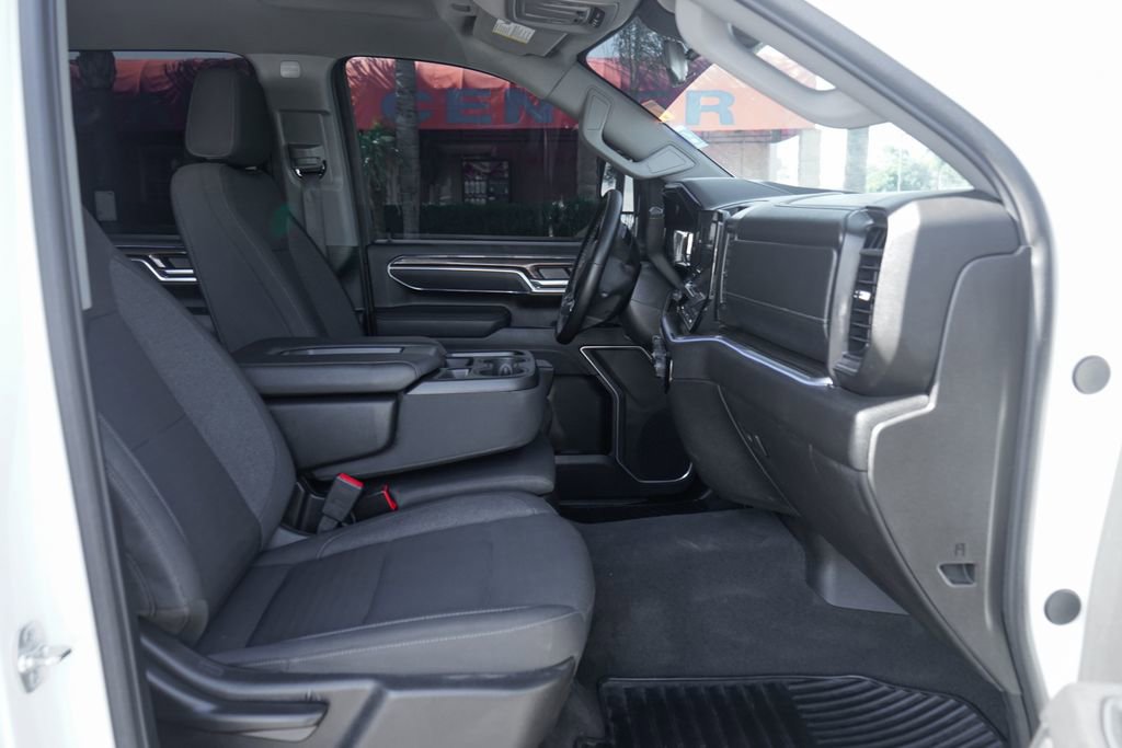 Used 2025 Chevrolet Silverado 3500 LT w/ Convenience Package AWD/4WD image 31