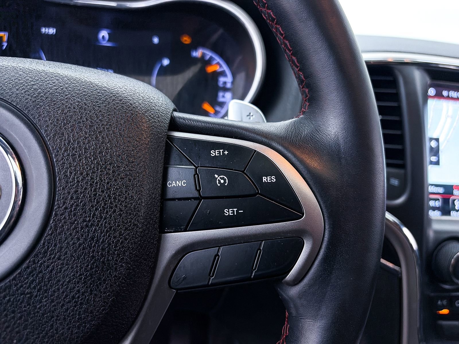 Used 2018 Jeep Grand Cherokee Trailhawk AWD/4WD image 32