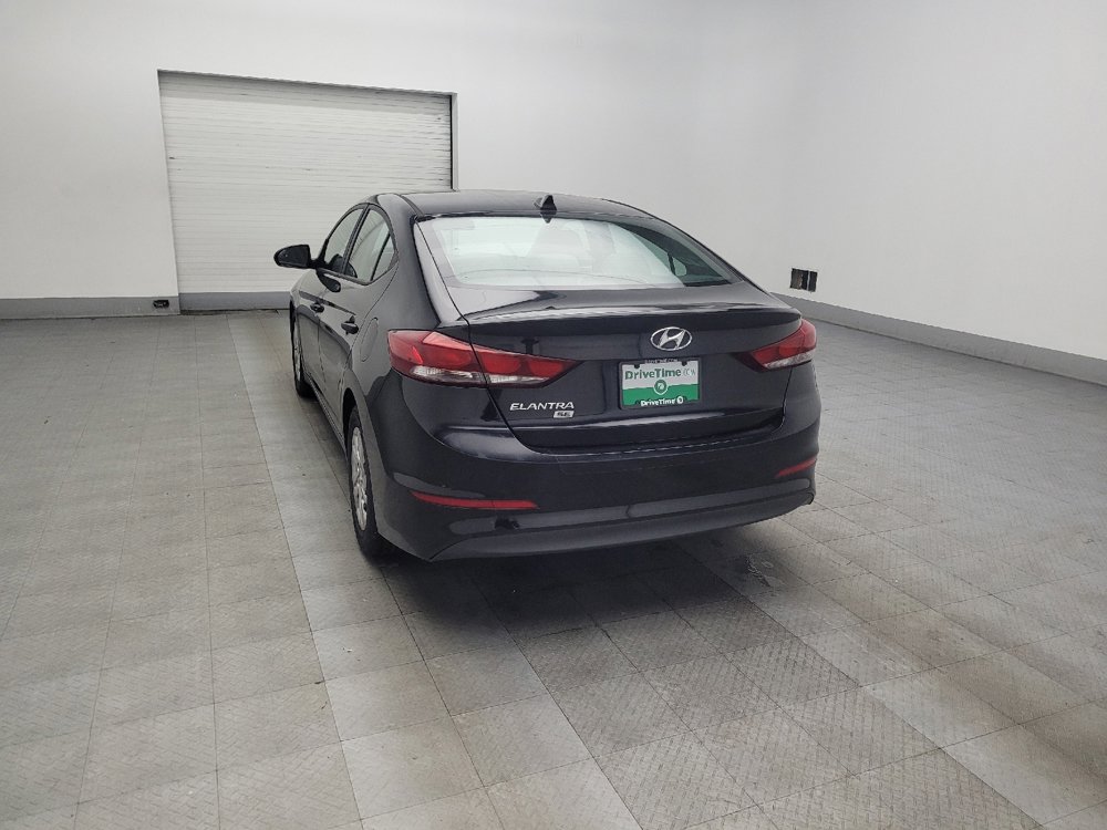 Used 2017 Hyundai Elantra SE image 5