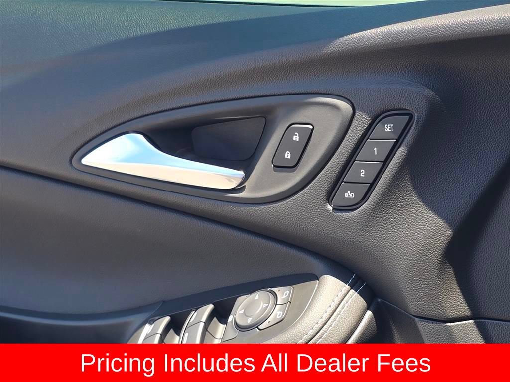 Used 2025 Buick Encore GX Avenir w/ Avenir Technology Package AWD/4WD image 15