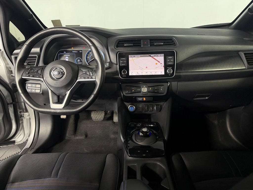 Used 2022 Nissan Leaf SV FWD image 17