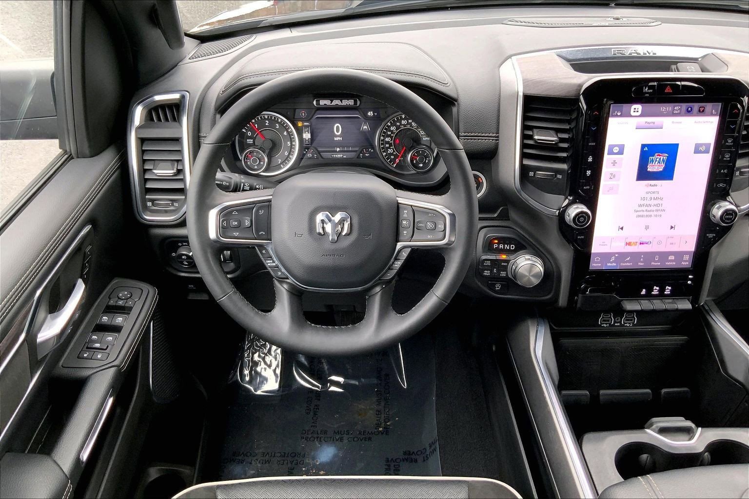 Used 2025 RAM 1500 Laramie AWD/4WD image 5