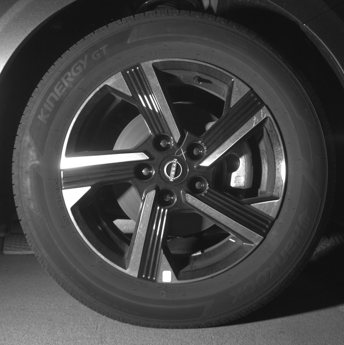 Used 2025 Nissan Sentra SV image 13