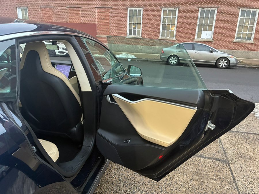 Used 2014 Tesla Model S 60 image 16