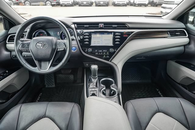 Used 2018 Toyota Camry XLE w/ Protection Package (Q2) FWD image 14