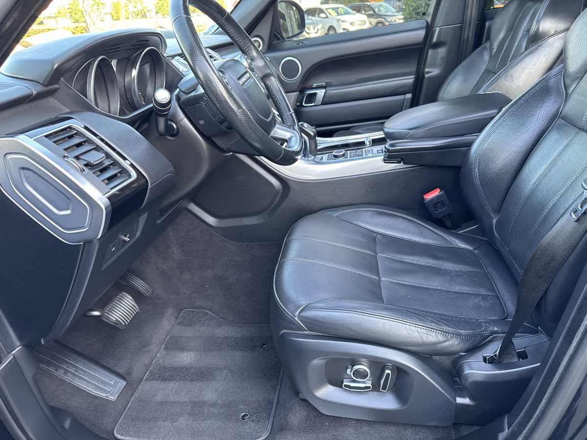 Used 2016 Land Rover Range Rover Sport HSE image 20