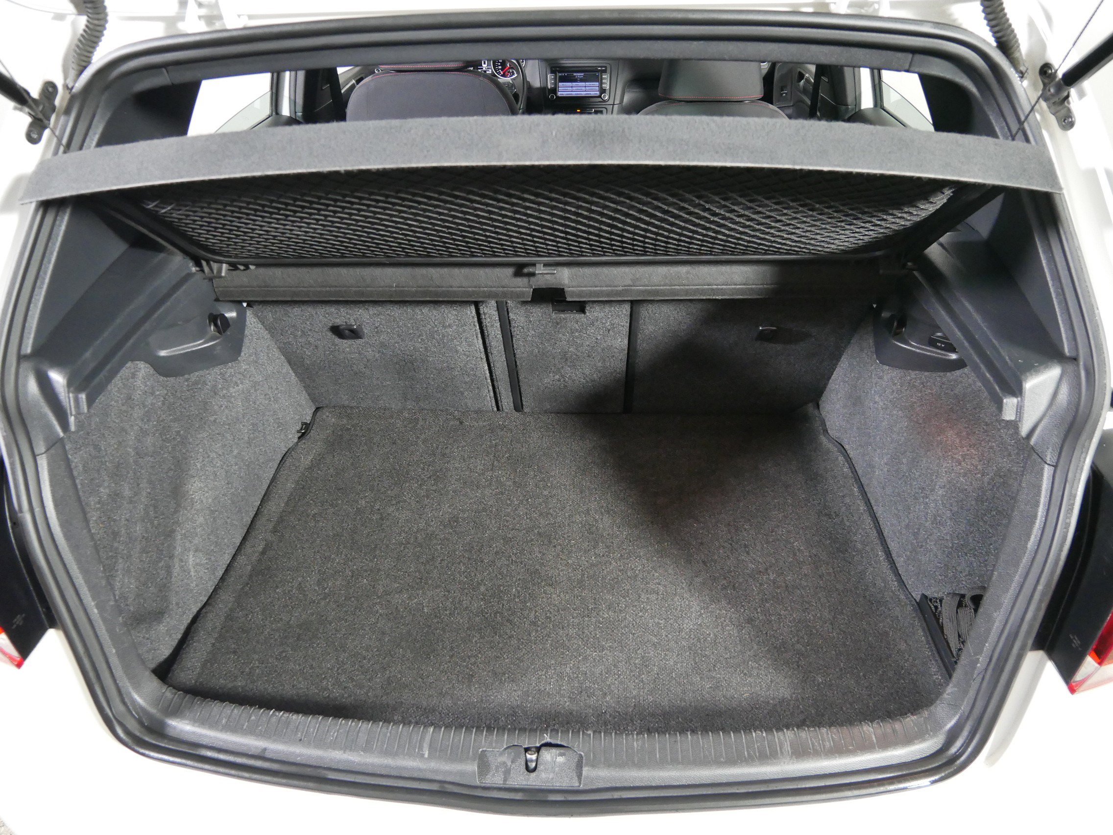 Used 2010 Volkswagen GTI 4-Door image 18