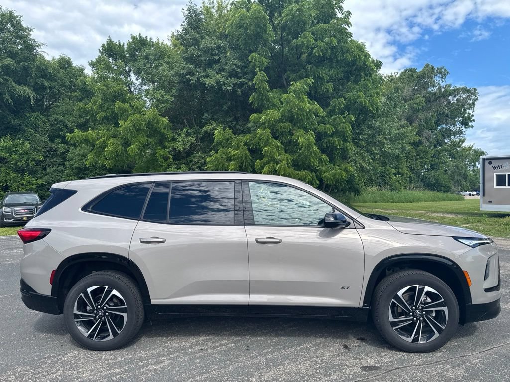 Used 2026 Buick Enclave Preferred AWD/4WD image 6