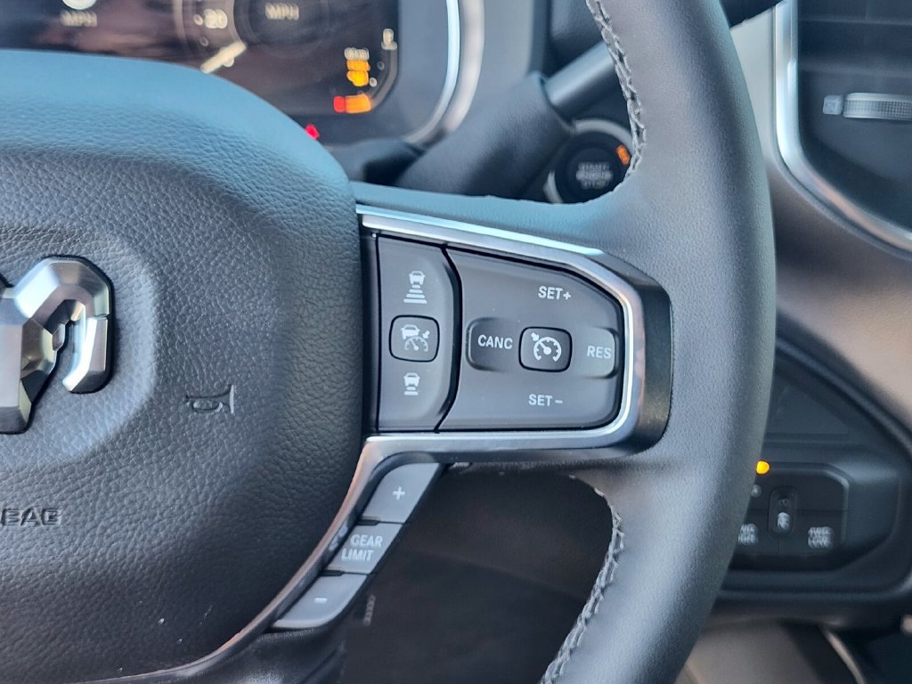 New 2026 RAM 2500 Laramie AWD/4WD image 31