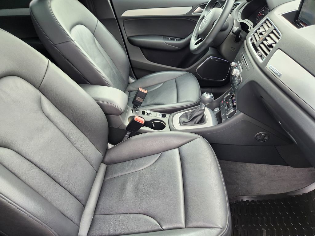 Used 2018 Audi Q3 2.0T Premium Plus w/ Premium Plus Package image 13