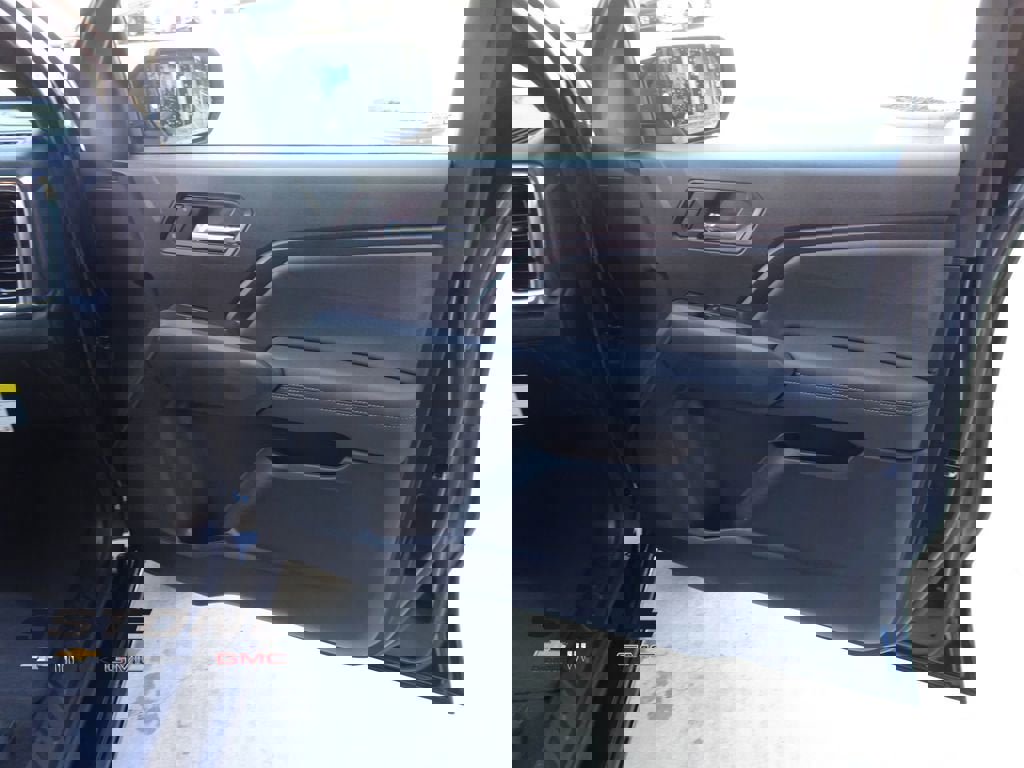 New 2026 GMC Canyon Elevation w/ Convenience Package image 29