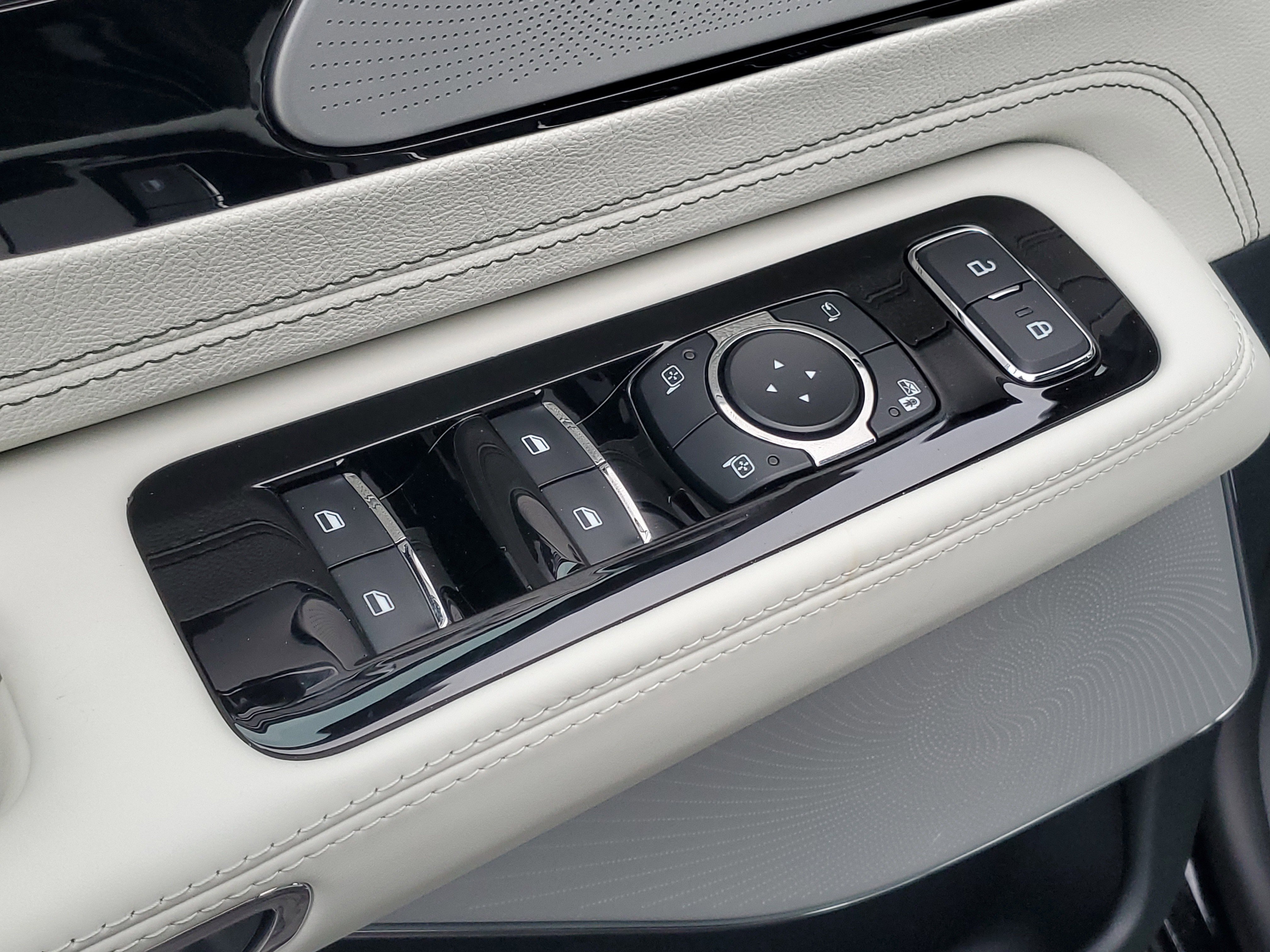 New 2026 Lincoln Aviator Black Label w/ Dynamic Handling Package image 10