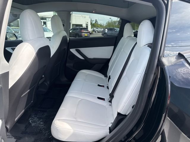 Used 2021 Tesla Model Y Long Range AWD/4WD image 14