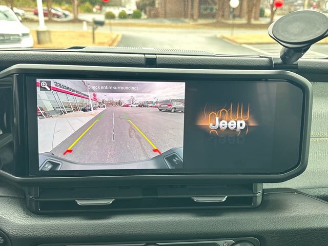 Used 2025 Jeep Gladiator Sport image 22