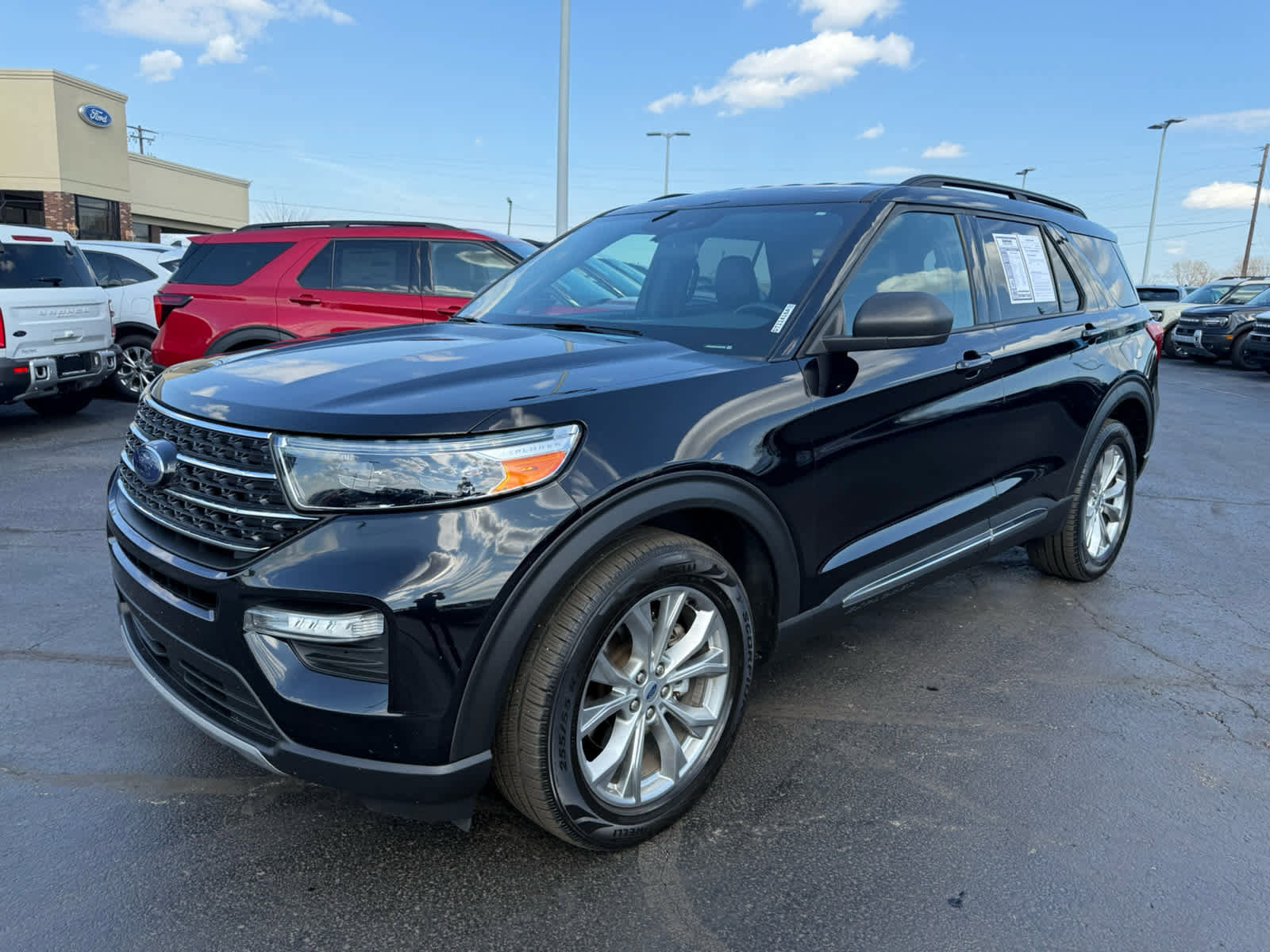Used 2020 Ford Explorer XLT w/ Equipment Group 202A image 25