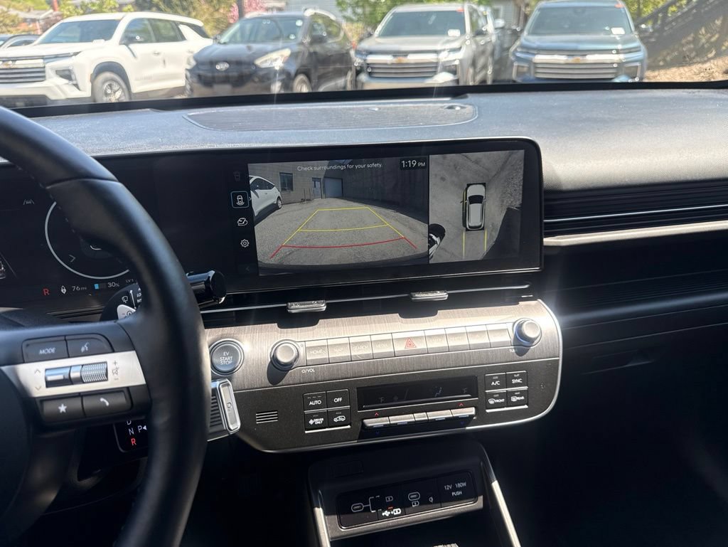 Certified 2024 Hyundai Kona Limited FWD image 31