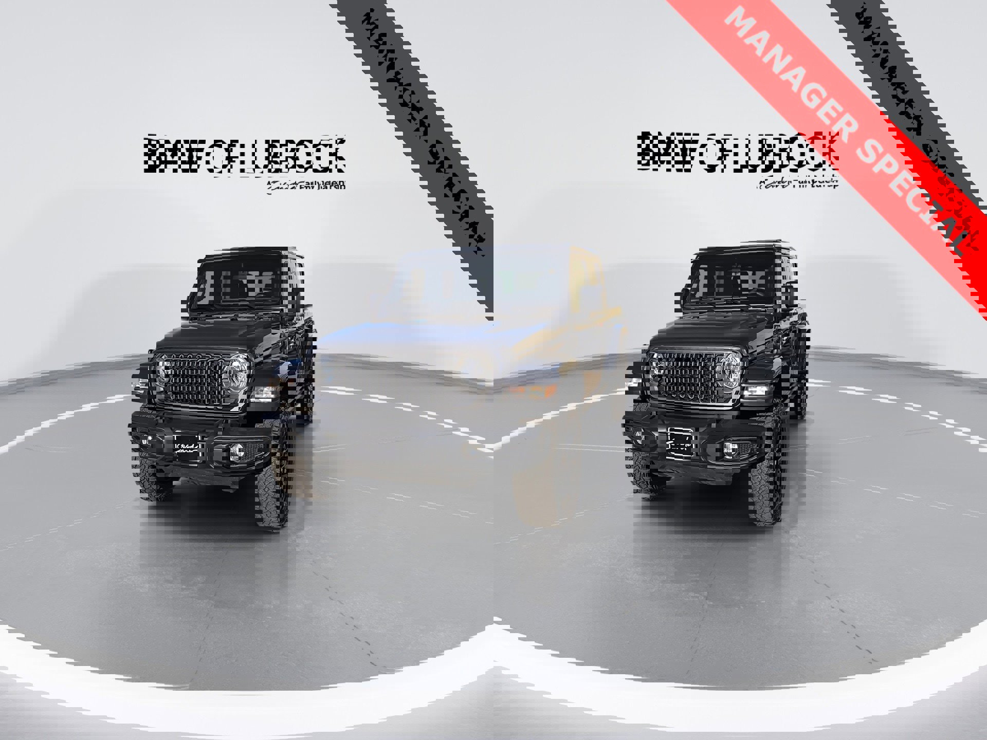 Used 2025 Jeep Gladiator Nighthawk image 4