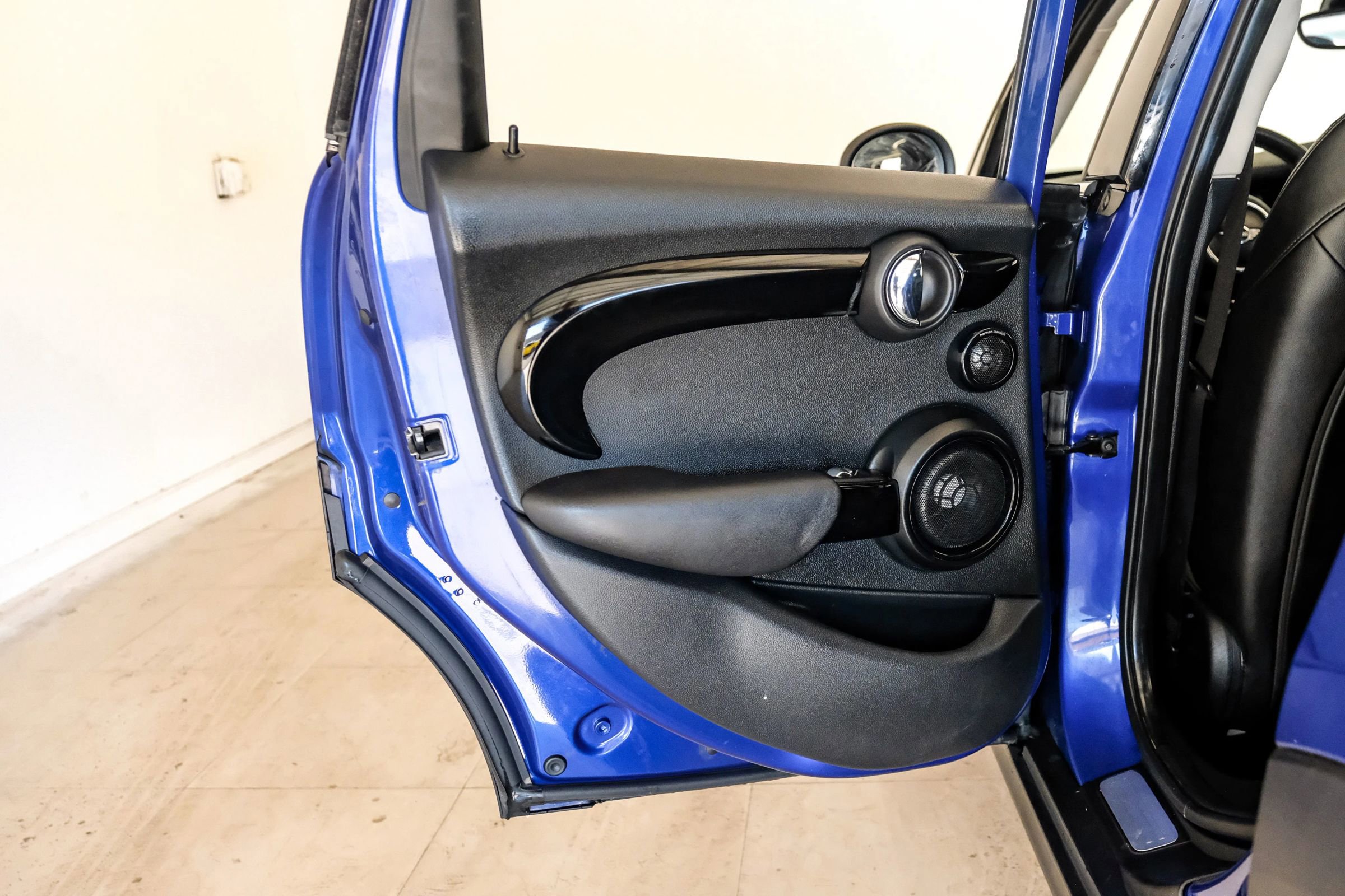 Used 2019 MINI Cooper S w/ Premium Package FWD image 35