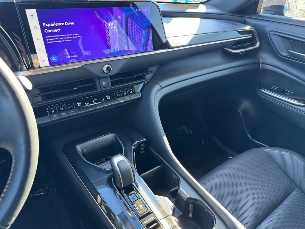 Certified 2025 Toyota Crown Signia AWD/4WD image 29