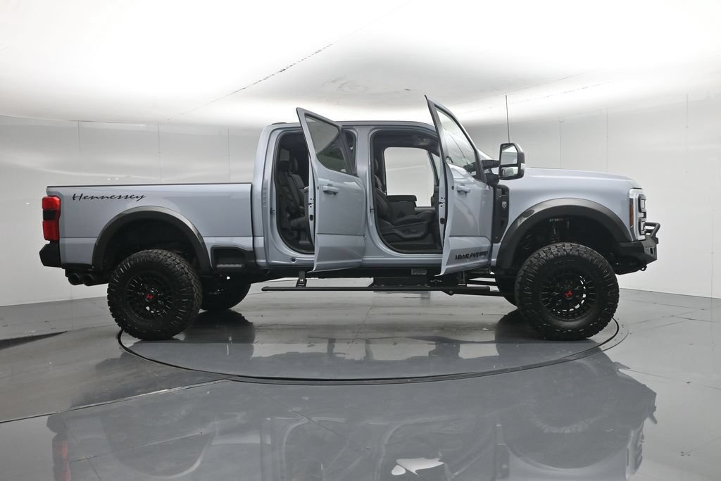 New 2026 Ford F250 Lariat w/ Black Appearance Package AWD/4WD image 4