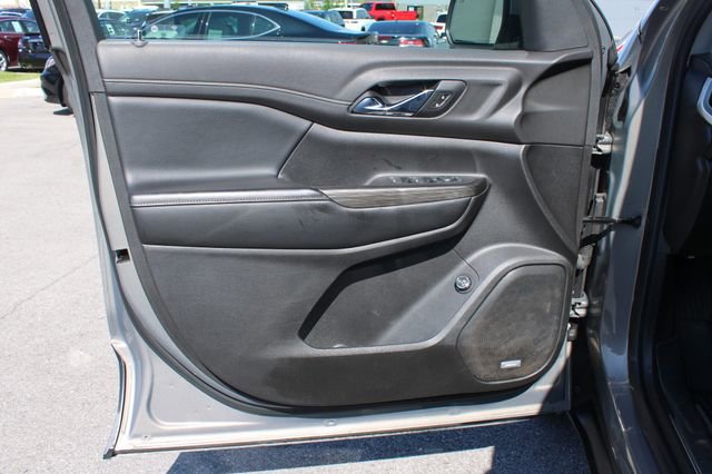 Used 2019 GMC Acadia SLT AWD/4WD image 10