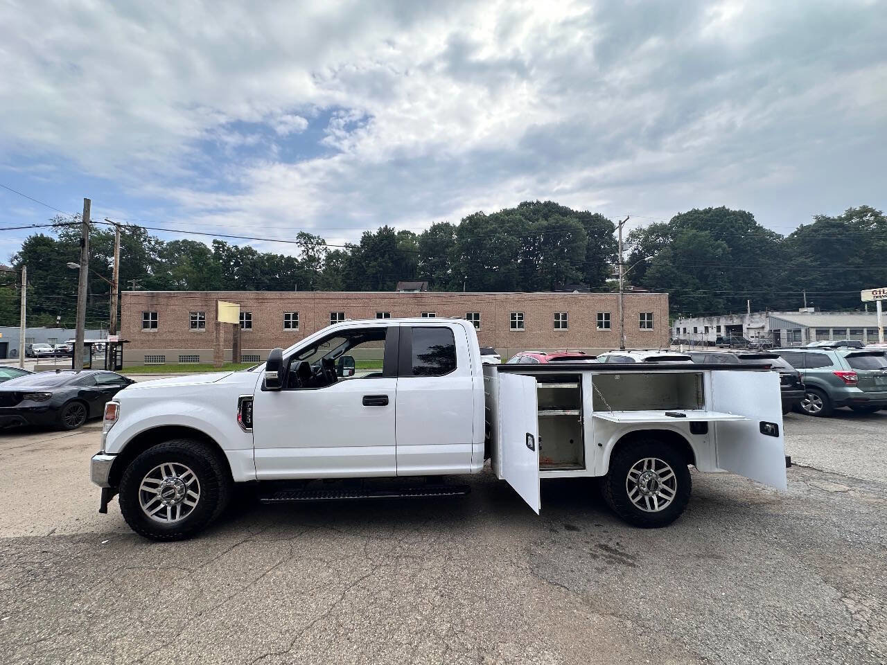 Used 2020 Ford F350 XL w/ Power Equipment Group image 6