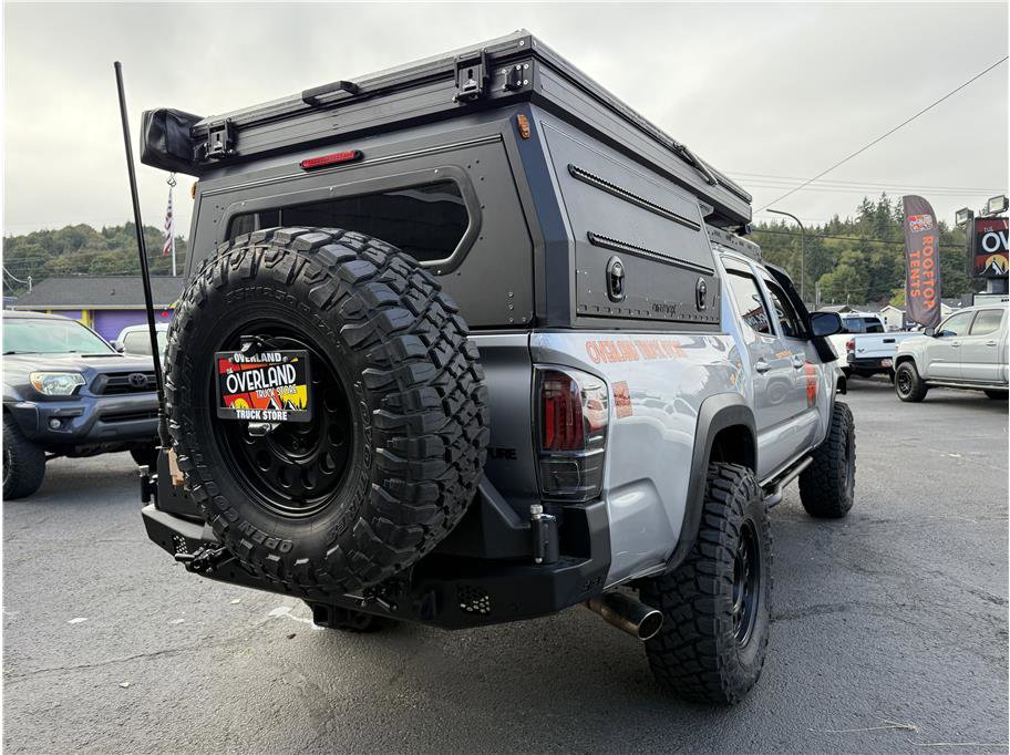 Used 2017 Toyota Tacoma TRD Off-Road image 6