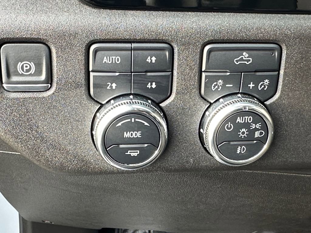 Used 2024 GMC Sierra 1500 Elevation image 20