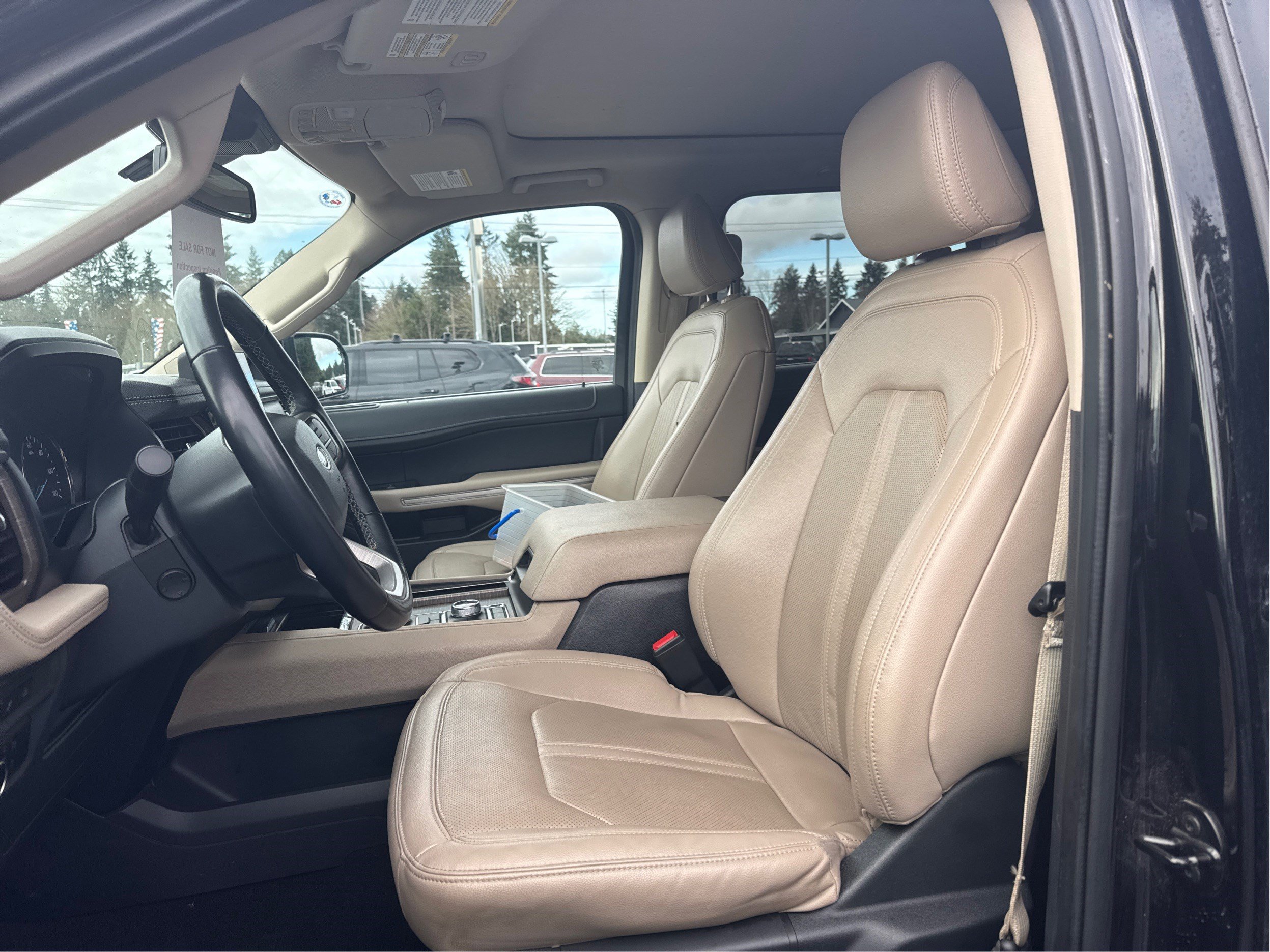 Used 2023 Ford Expedition Limited image 26