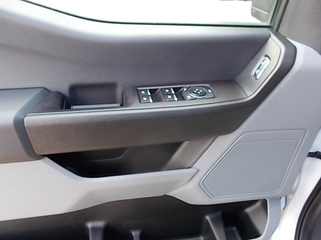 Used 2024 Ford F250 XL w/ XL Chrome Package image 12