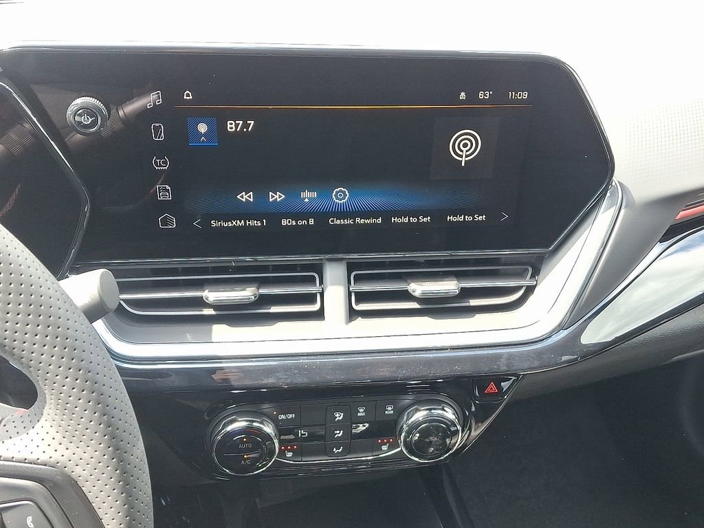 New 2026 Chevrolet Trax RS w/ Sunroof Package FWD image 8