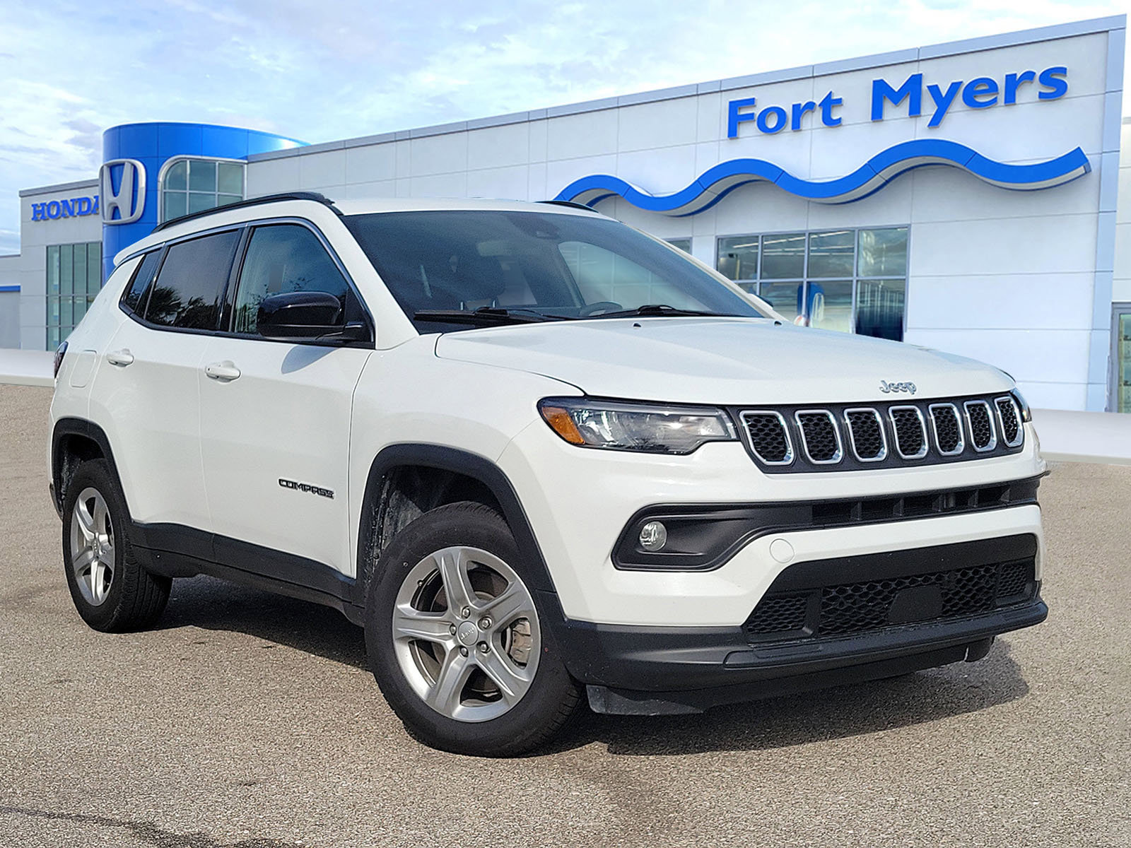 Used 2024 Jeep Compass Latitude