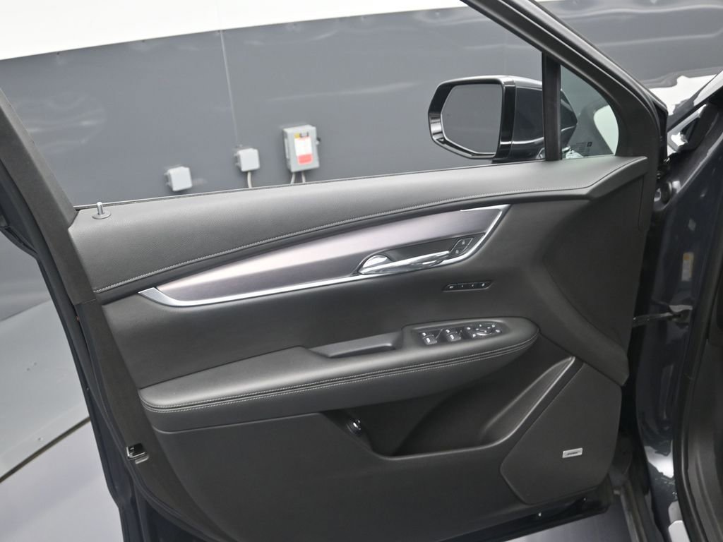 Used 2022 Cadillac XT6 Luxury image 10