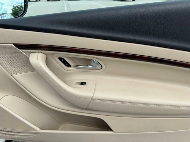 Used 2010 Volkswagen Eos Lux FWD image 13