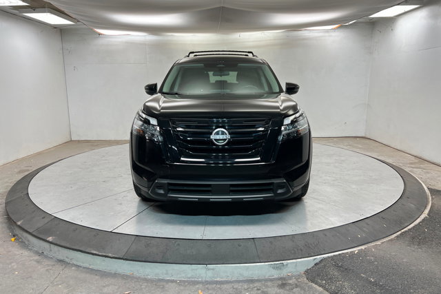Used 2022 Nissan Pathfinder SV w/ SV Black Package FWD image 8
