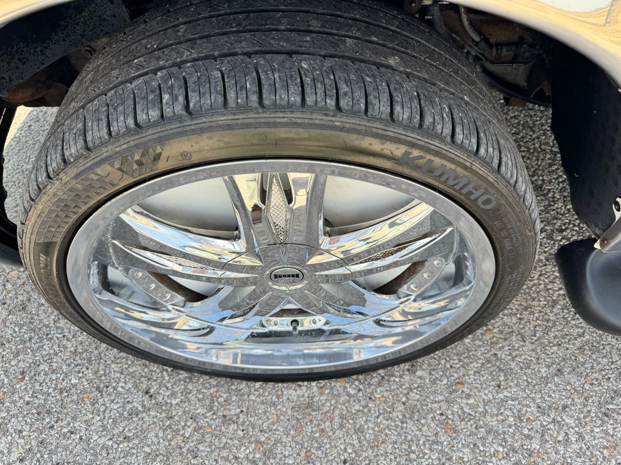 Used 2002 Ford Expedition XLT image 29