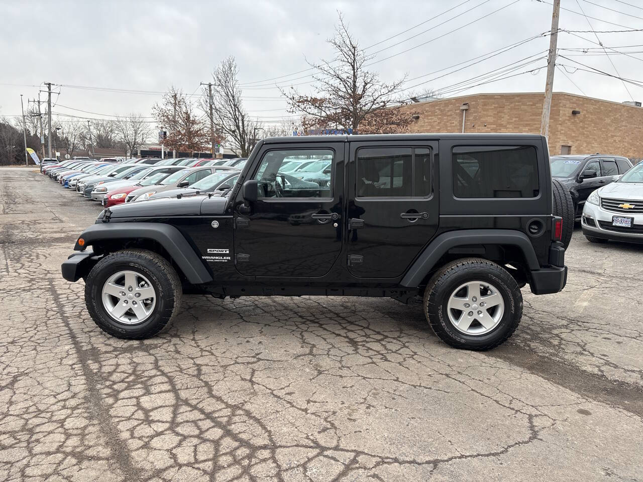 Used 2012 Jeep Wrangler Unlimited Sport AWD/4WD image 2