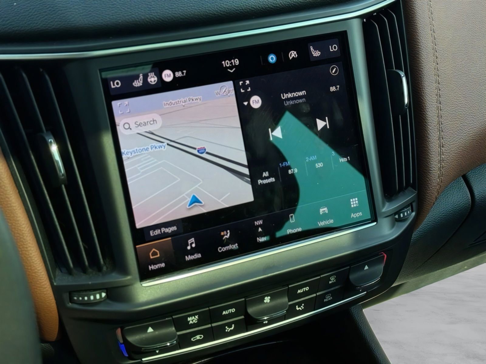 Certified 2022 Maserati Levante Modena AWD/4WD image 12