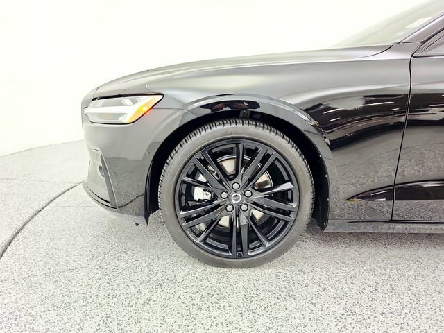 Certified 2024 Volvo S60 B5 Plus image 17