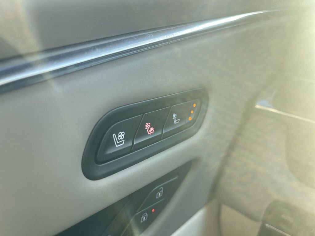 Certified 2021 Cadillac Escalade Sport Platinum image 19