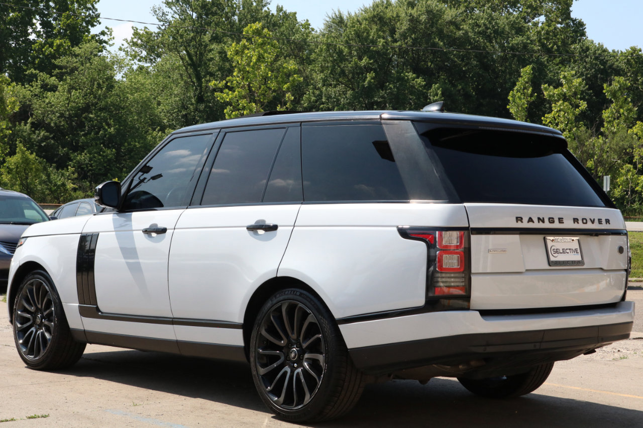 Used 2017 Land Rover Range Rover Supercharged image 16