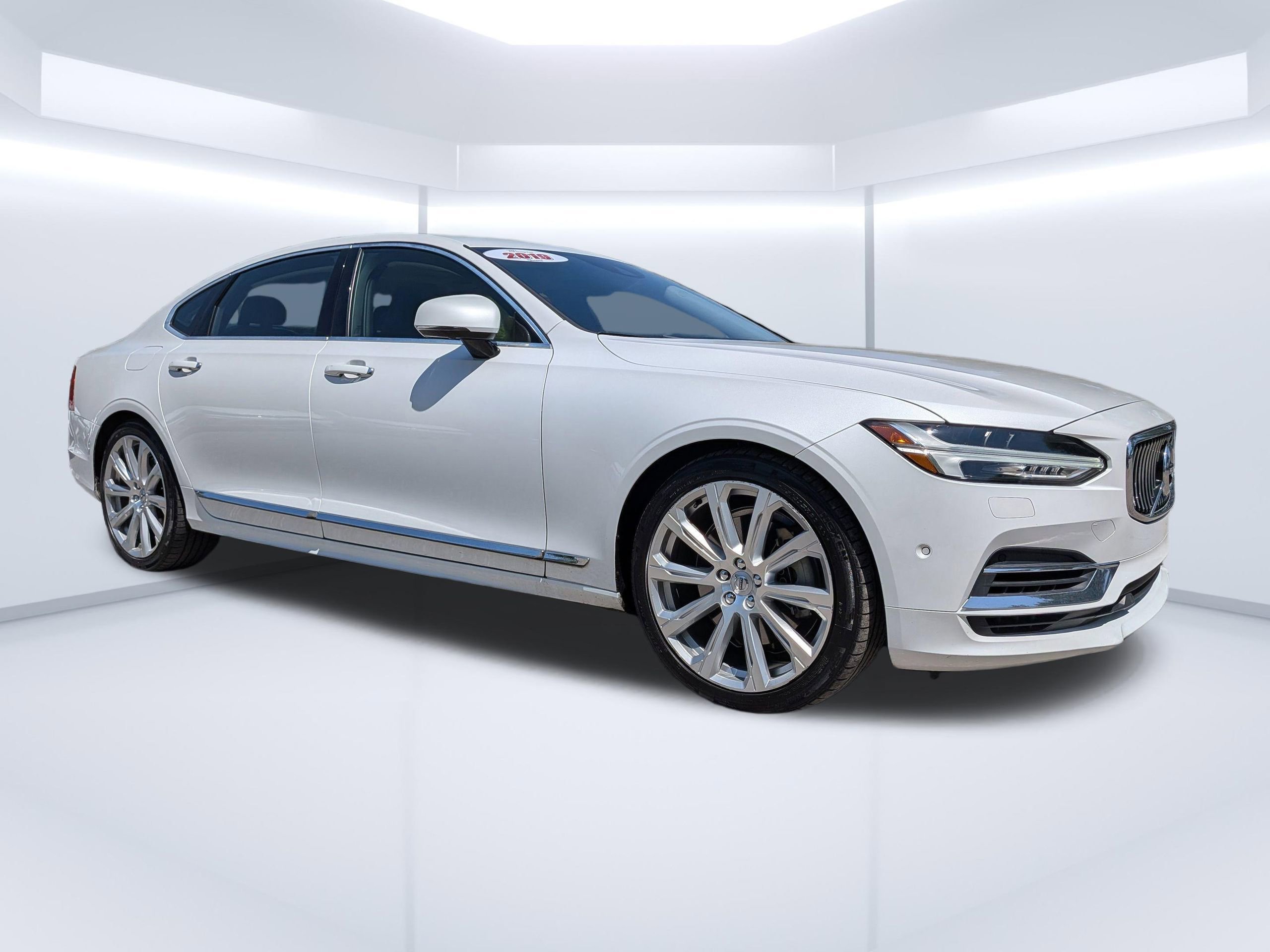 Used 2019 Volvo S90 T8 Inscription w/ Advanced Package image 1