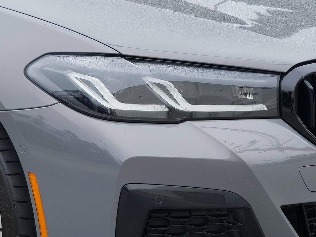 Used 2021 BMW 530e xDrive w/ M Sport Package image 8